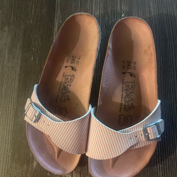 Birkenstock Pink Textured Sandals - Picture 2 of 5